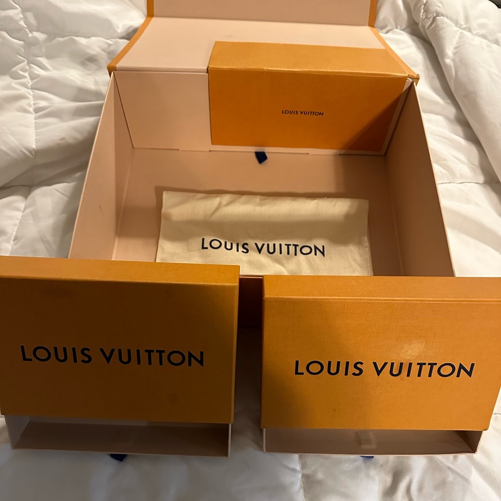 3 Louis Vuitton boxes with dust bag wear mark shown in picture